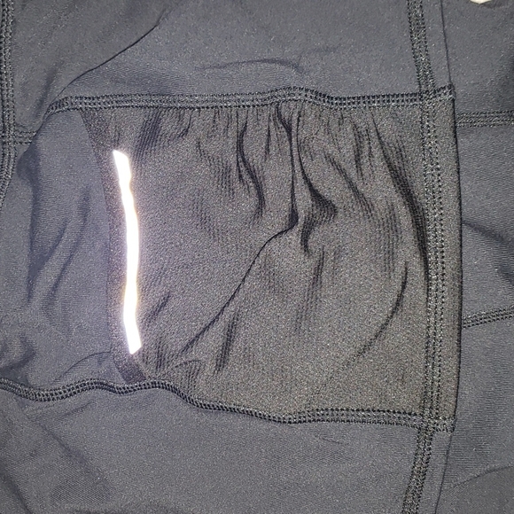 Athleta Acceleration 2 in 1 Capri Black SP nwt - Picture 6 of 12